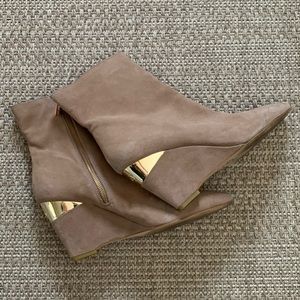 Michael Kors Suede Ankle Heeled Wedge Boot in Tan Size 10